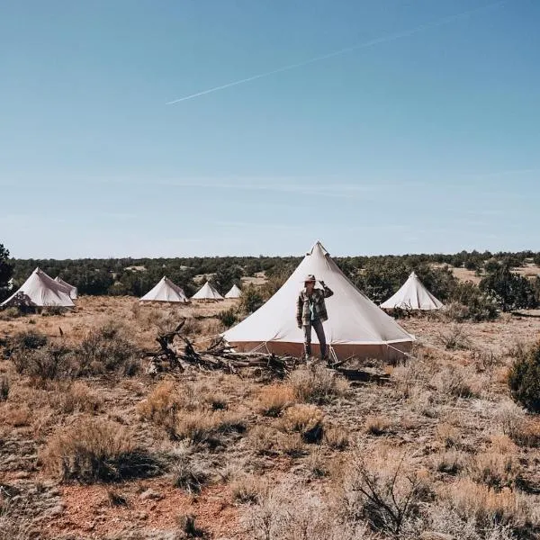 Wander Camp Grand Canyon, hotelli kohteessa Valle