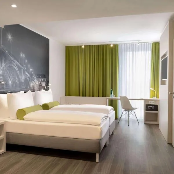 Super 8 by Wyndham Mainz Zollhafen, hotel in Mainz