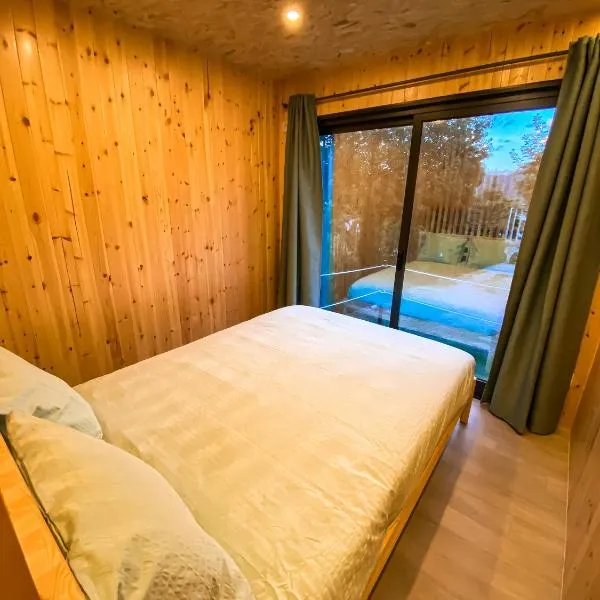 Bungalow Gerês - Pichoses Camping, hotel v destinaci Rio Caldo