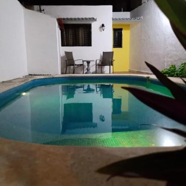 Las Palmas HOSTAL Cancun, hotel in Cancún