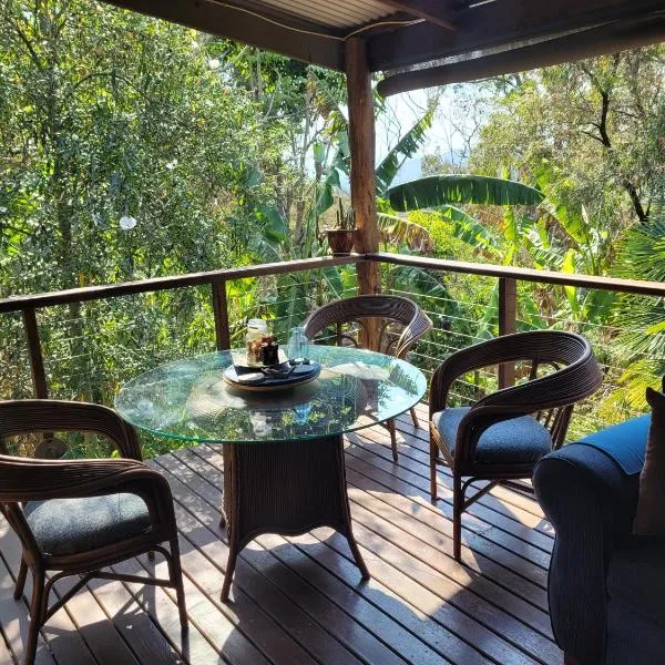 Kookaburra Cottage at Uralba Eco Cottages, hotell sihtkohas Wiangaree