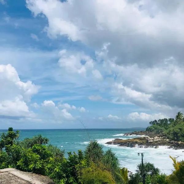 Screwpine Beach Villa, hotel in Hiriketiya