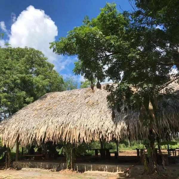 Mallara RestSafari (Cabana & Family Restaurant), hotel v destinaci Malasnegalewewa
