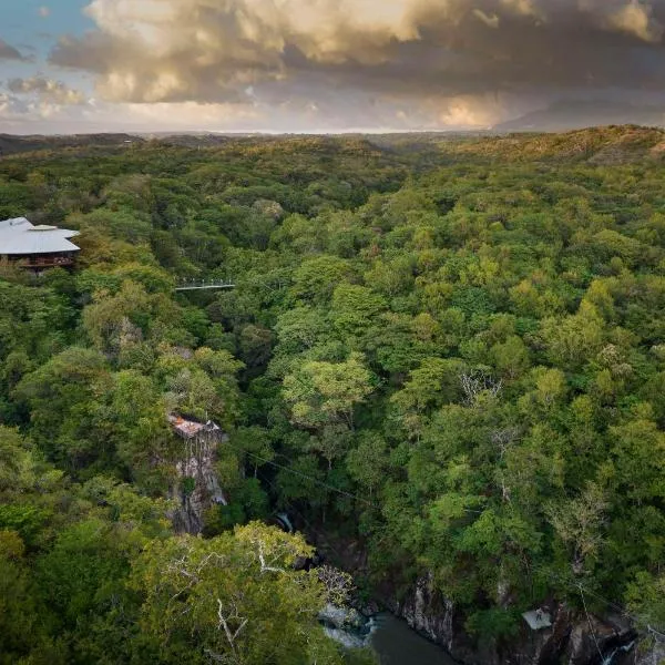 Rio Perdido Hotel & Thermal River, hôtel à Hacienda Guayabo