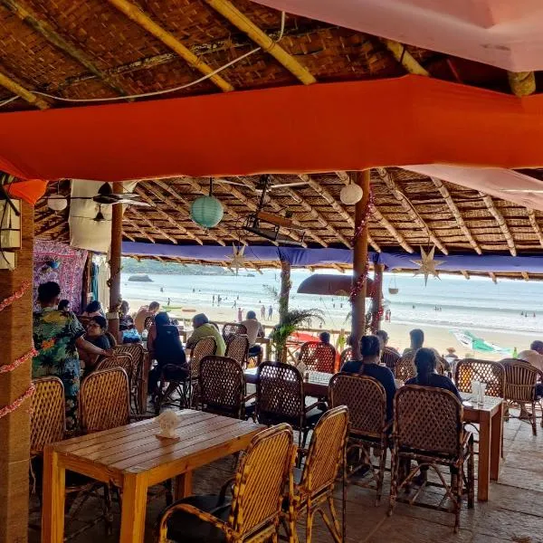 Rococo Pelton beach huts Palolem Beach goa, hotel in Palolem