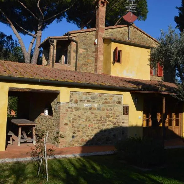 David bilocale wi-fi, posto auto, giardino, aria condizionata, hotel Donoraticóban