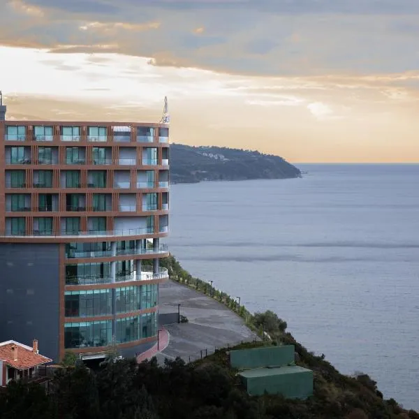 BLUE MUDANYA HOTEL, hotel in Burgaz