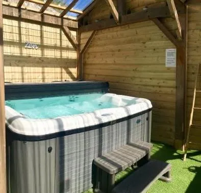 Gite de la Baigneuse avec jacuzzi 6 pers, hotel i Eu