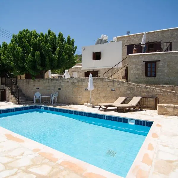 Elpida's Stone Houses – hotel w mieście Goudhi