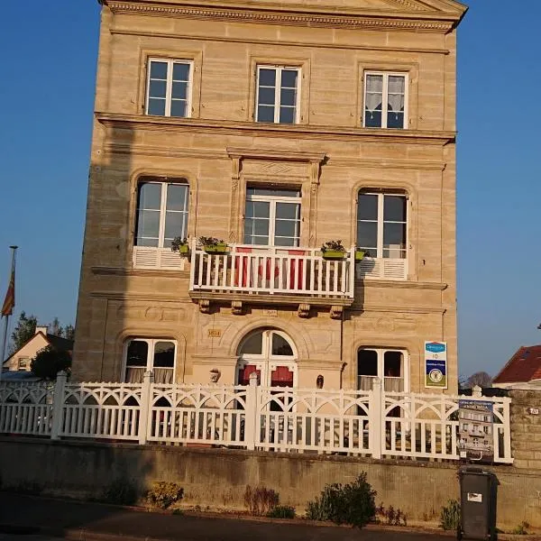 JOYEUX REVEIL, hotel v destinácii Courseulles-sur-Mer