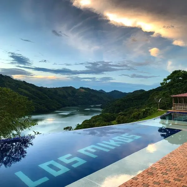 Ecohotel Los Mikos, hotel v destinaci Norcasia