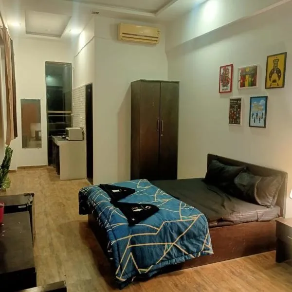 Ivy Pali Studio Rooms (Near Imagica), Dhokshet، فندق في Āmbavna