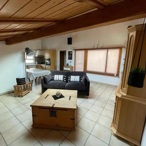 Appart sympa !, hotel u gradu Sonceboz