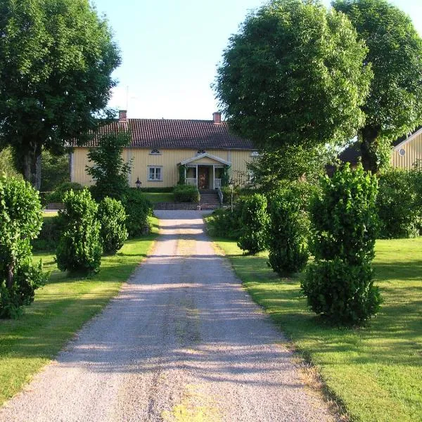 Sjöbredareds Gård, hotel in Alboga