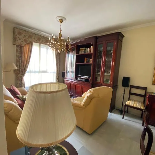 fantástico apartamento con parking avenida de cadiz, hotel v destinaci Seville