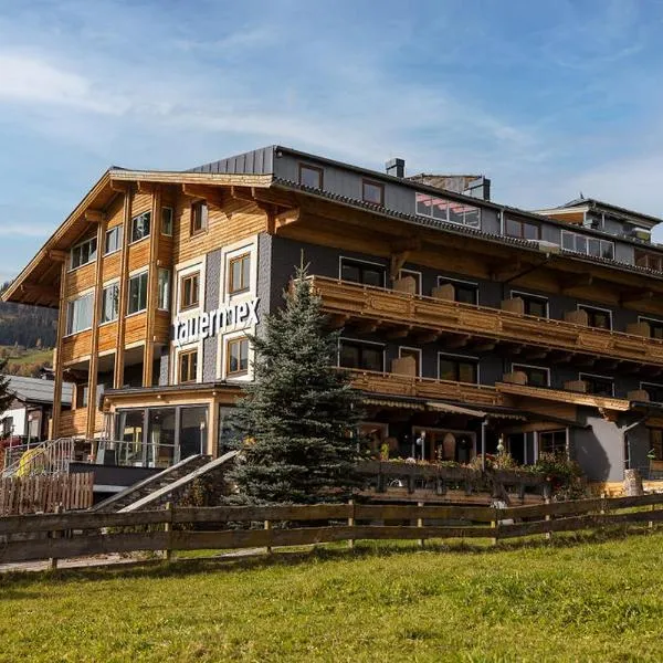 Hotel . Wirtshaus TauernHex, hotel in Lengdorf