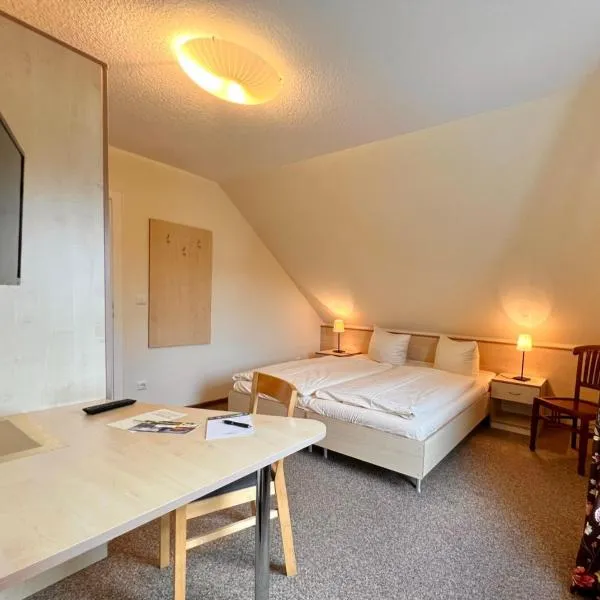 Gästehaus Südheide, hotel v destinaci Hambühren