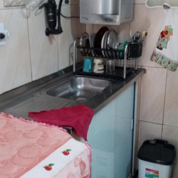 Hostel Cidade Nova, próximo a estação metrô praça 11, onde você tem acesso direto a quaisquer Shows nas praias da zona Sul - Foto 4