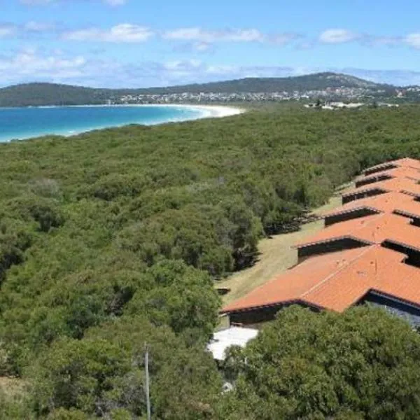 Emu Beach Chalets, hotel em Lower King