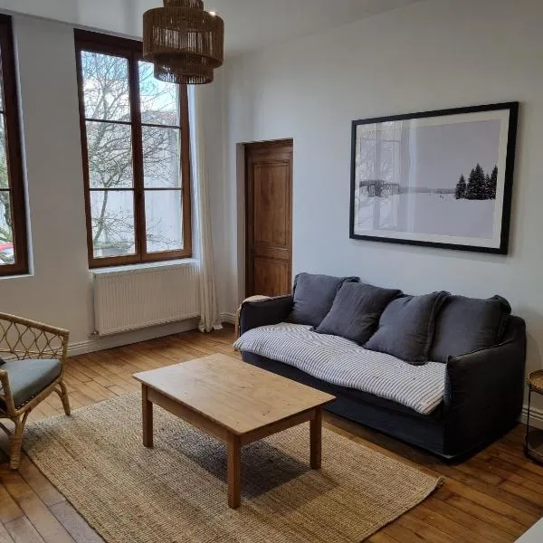 Catel Duplex coeur de ville de Saint Dizier 2 chambres، فندق في سان-ديزييه