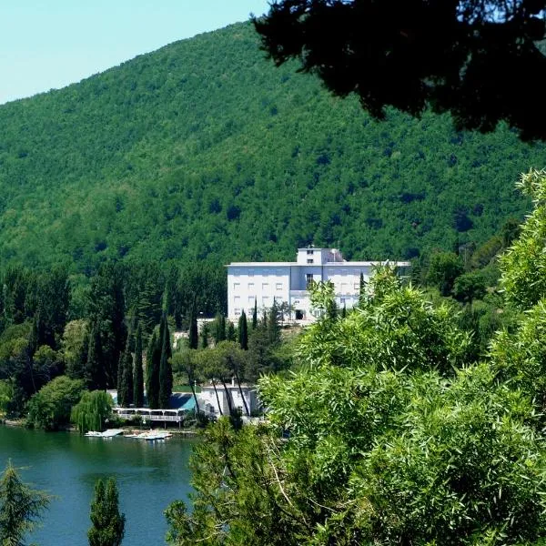 Hotel Del Lago Piediluco Active & SPA – hotel w mieście Piediluco