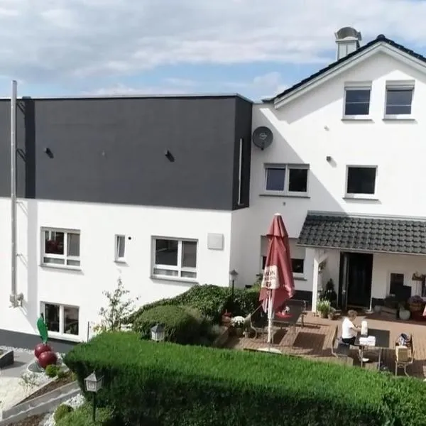 Gasthof Kirschtraum, hotel v destinaci Sontra