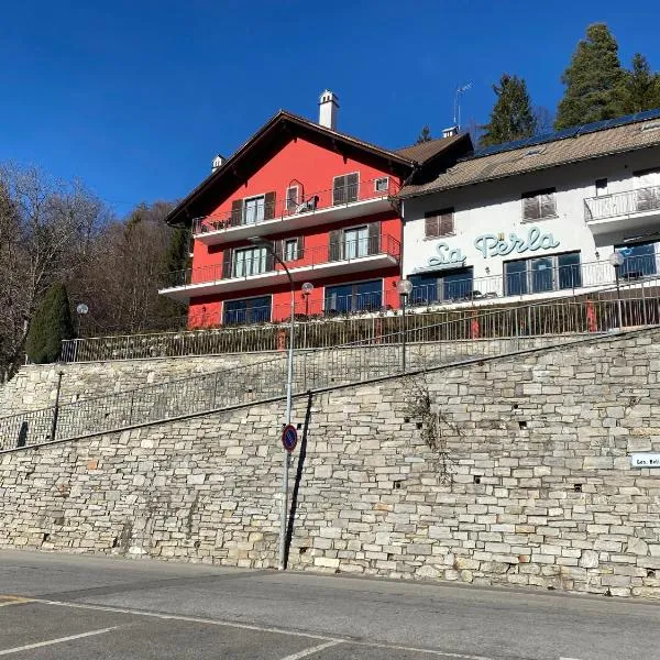 Albergo La Perla, hotel v destinácii Craveggia