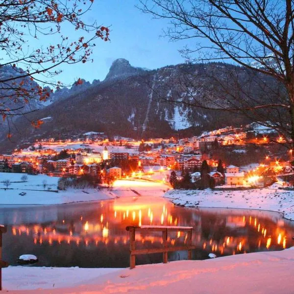 Hotel Aurora, hotel i Molveno