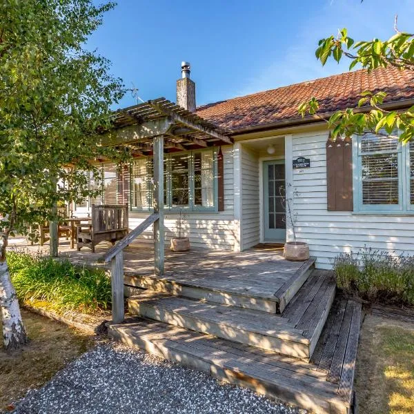 Strasbourge Cottage, hotel in Martinborough 