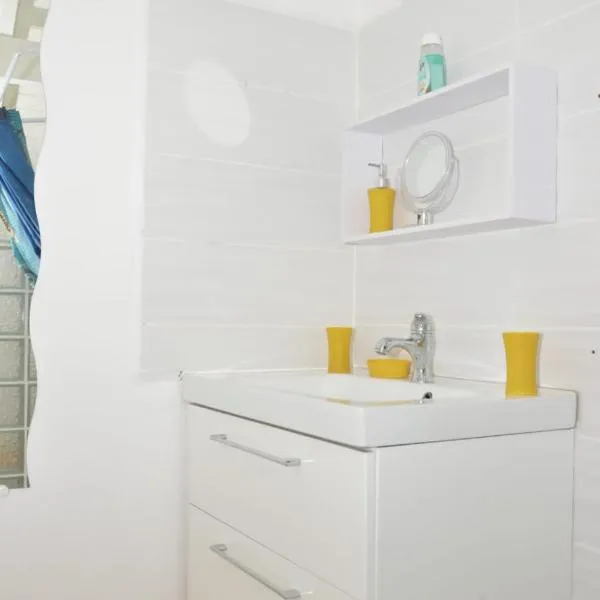 Studio Hibiscus, hotel v destinaci Petit-Bourg