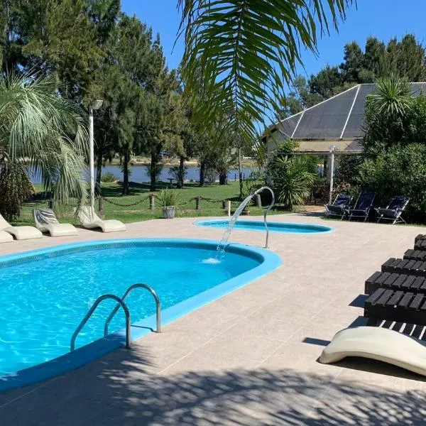 Refugio del Solís, hotel v destinaci La Floresta
