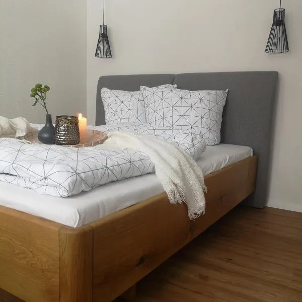 NEST'L Appartements & Zimmer – hotel w mieście Mösern