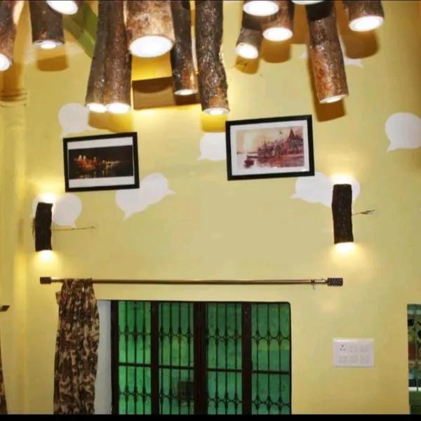 MONALISA HOSTEL, hotel v destinaci Váránasí