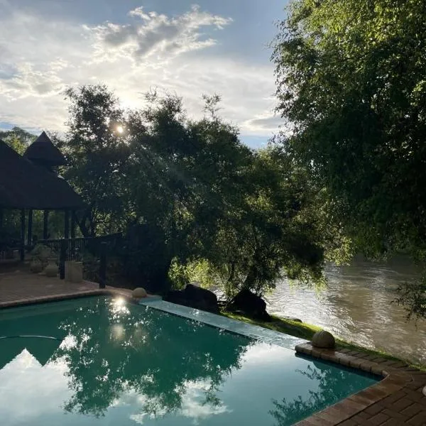 River Rock Lodge โรงแรมในVredefort