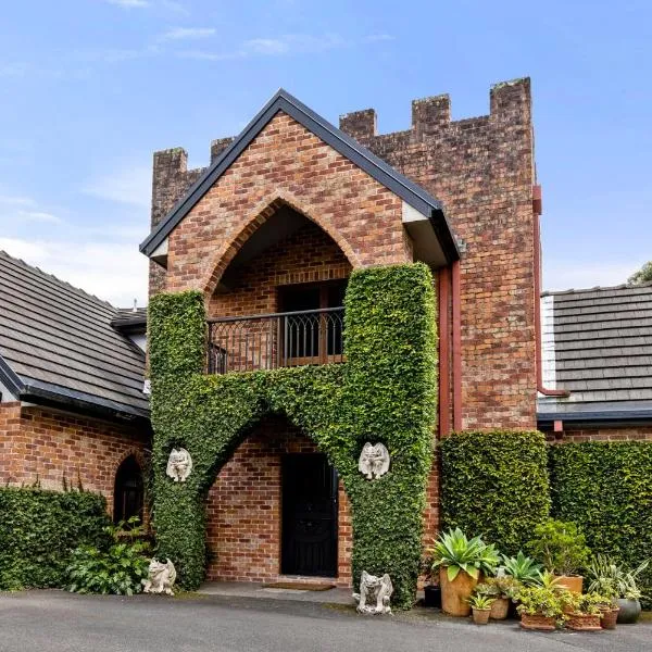 The Castle at Bonville, hotel v destinaci Bonville