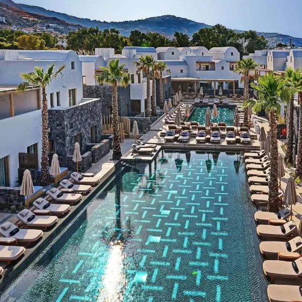 Radisson Blu Zaffron Resort, Santorini, hotel en Kamari