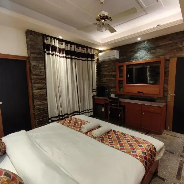 Stay @ 203: Noida şehrinde bir otel