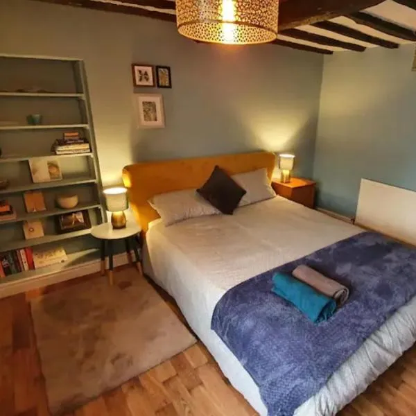 Beautiful Cosy Townhouse 3 Double beds 2 Bathroom FREE PARKING, hotel en Kendal