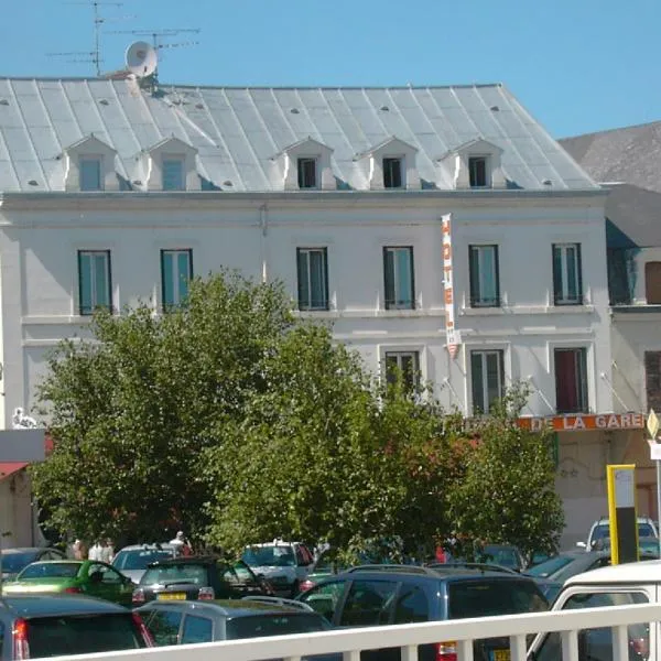 Hotel De La Gare, ξενοδοχείο σε Montlucon