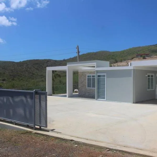 Casa Mar Azul cerca de la playa de Flamenco, hotel u gradu 'Culebra'