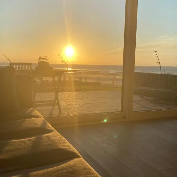 De Witte Berg met zonnig zeezicht & uniek terras!, hotel en De Panne