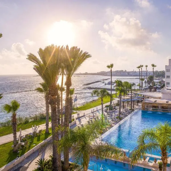 Alexander The Great Beach Hotel, hotel v destinaci Paphos City