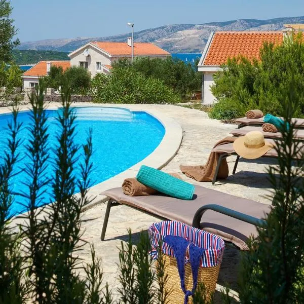 Hvaretta Villas, hotel v destinaci Stari Grad