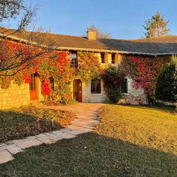 Le Cottage d'Eleanor gîte de charme avec spa Jacuzzi privé, hotel in Bournand