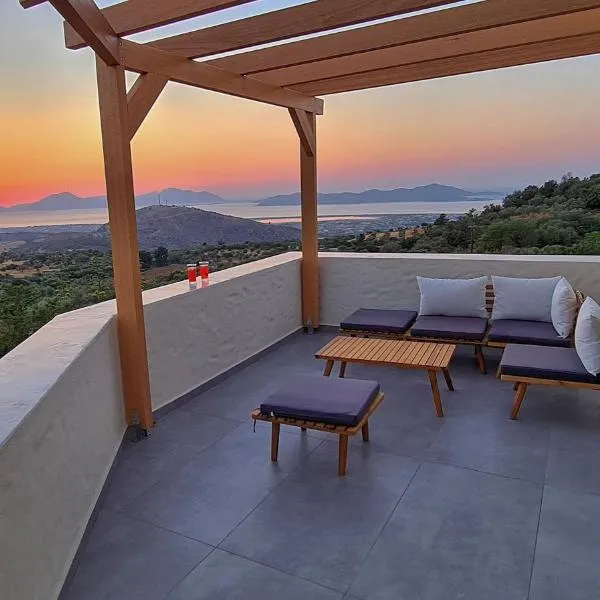 Villa Rosa - Luxury Villas with Panoramic Views, hotel in Lagoúdi Zía