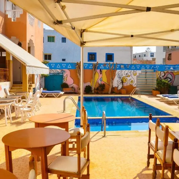Hôtel Auberge du Littoral, hotel v destinaci Aourir
