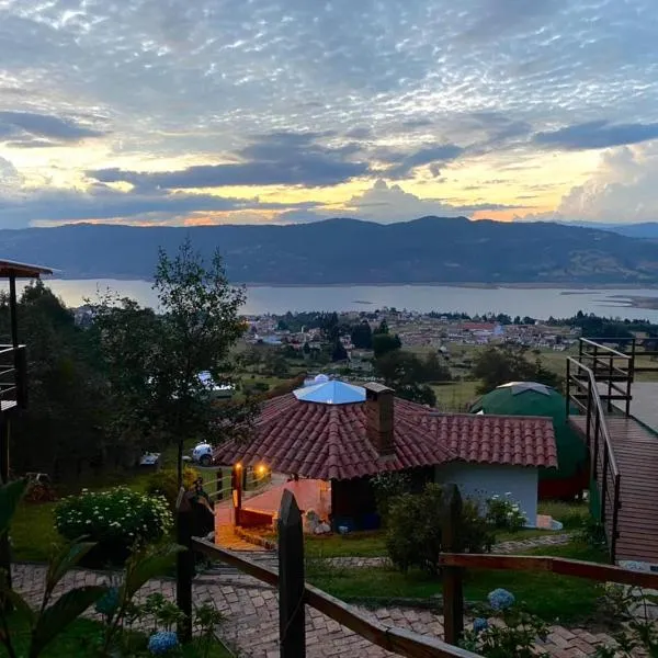 Glamping sede campestre Mirador de Pueblo Viejo、グアタビータのホテル
