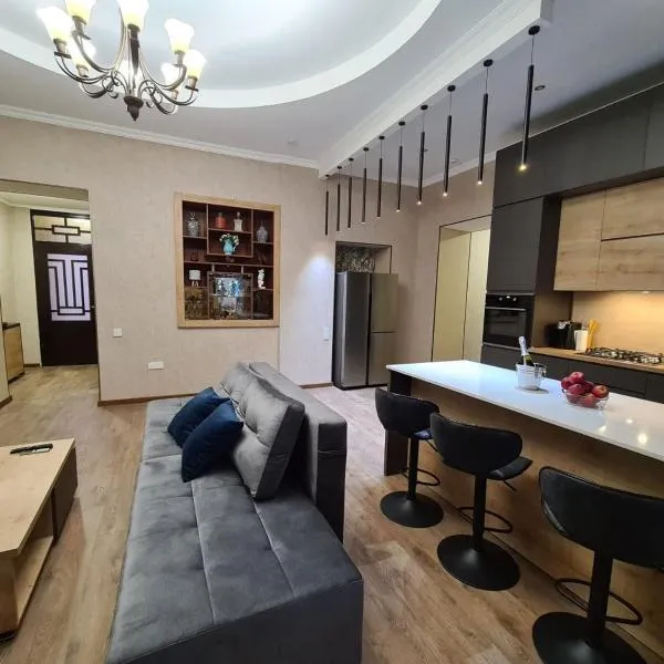 Nino's Cosy Apartment, hotel v destinaci Kutaisi