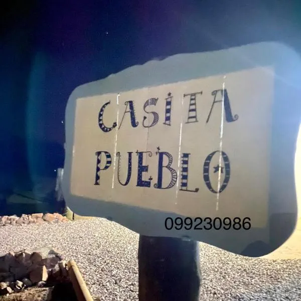 Casita Pueblo, hotel v destinaci La Coronilla