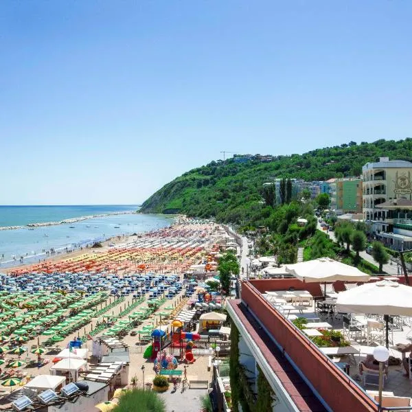 Giovanna Regina Hotel – hotel w mieście Gabicce Mare